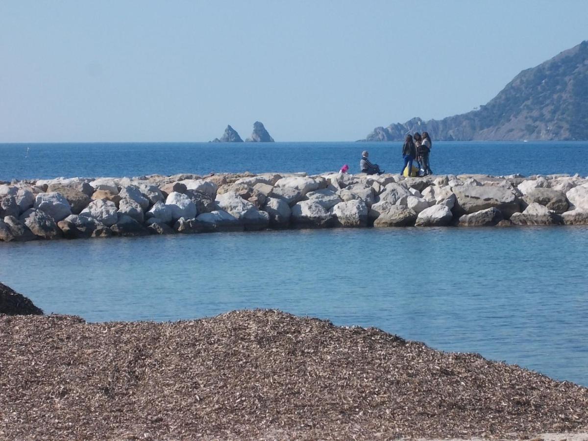 T2 Climatise A 500M De La Plage Sur La Presqu'Ile De Saint Mandrier Sur Mer מראה חיצוני תמונה